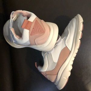 Toddler Girls Size 7 Zara Sneakers